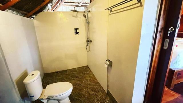 Three Queen Villa And Homestay Waikabubak Εξωτερικό φωτογραφία