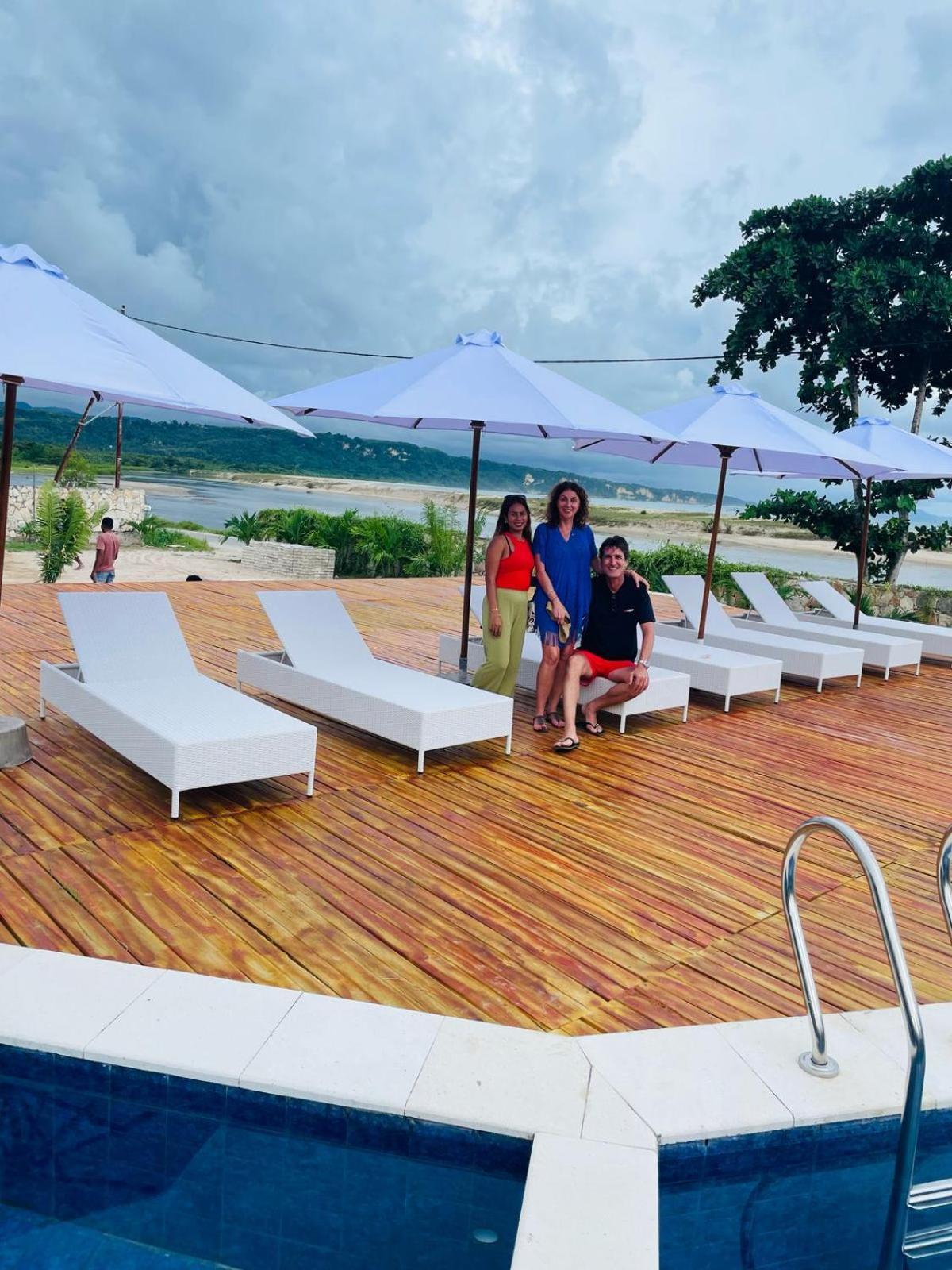 Three Queen Villa And Homestay Waikabubak Εξωτερικό φωτογραφία